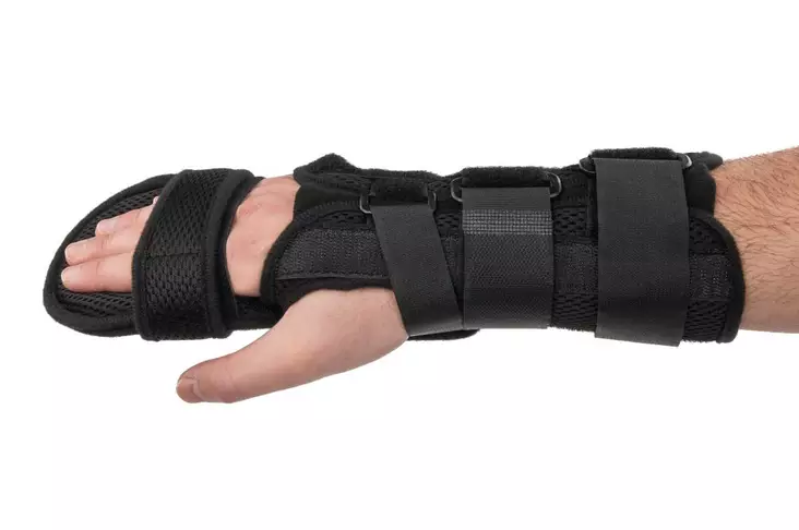 Qmed Uni Hand Handleds-/fingerskena - Fingerstöd - DRQF3D-LP - 1